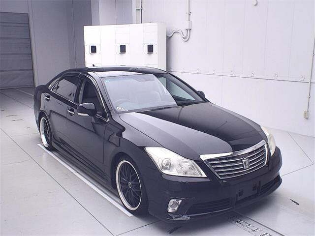 TOYOTA CROWN 2010