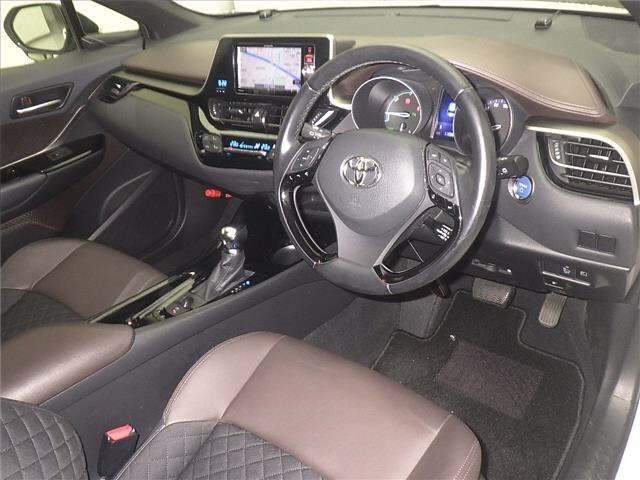 TOYOTA C-HR 2017
