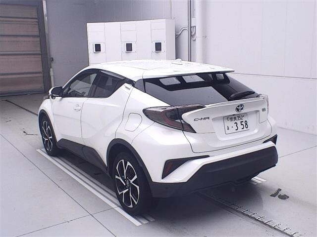 TOYOTA C-HR 2017