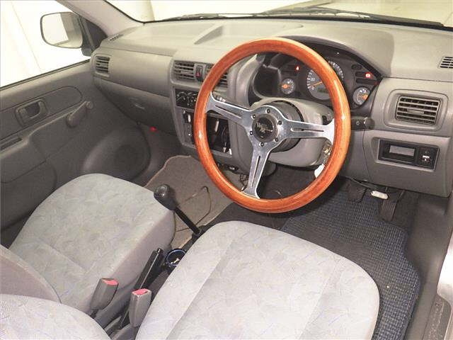 MITSUBISHI MINICA 2009