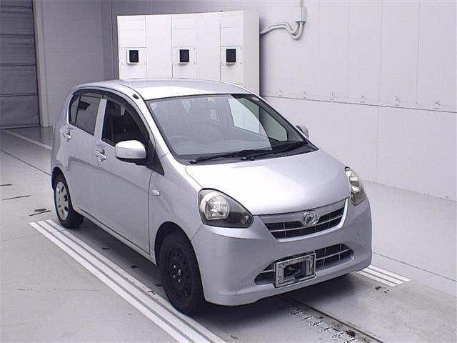 DAIHATSU MIRA E S 2012