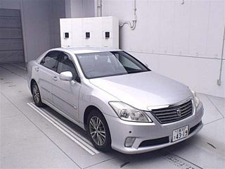 TOYOTA CROWN 2010