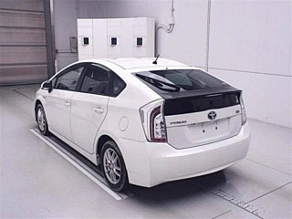 TOYOTA PRIUS 2015