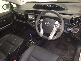TOYOTA AQUA 2017