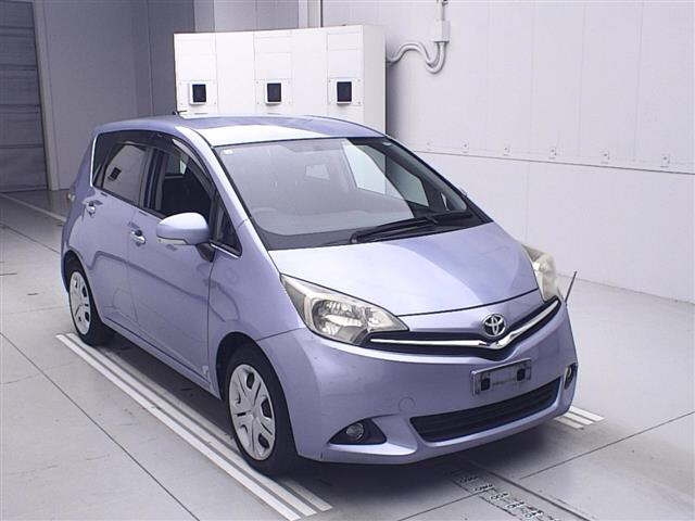 TOYOTA RACTIS 2011