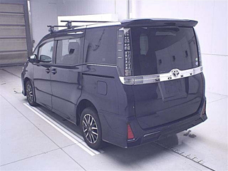 TOYOTA VOXY 2014