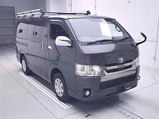 TOYOTA HIACE VAN 2020