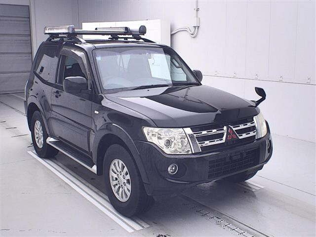 MITSUBISHI PAJERO 2012