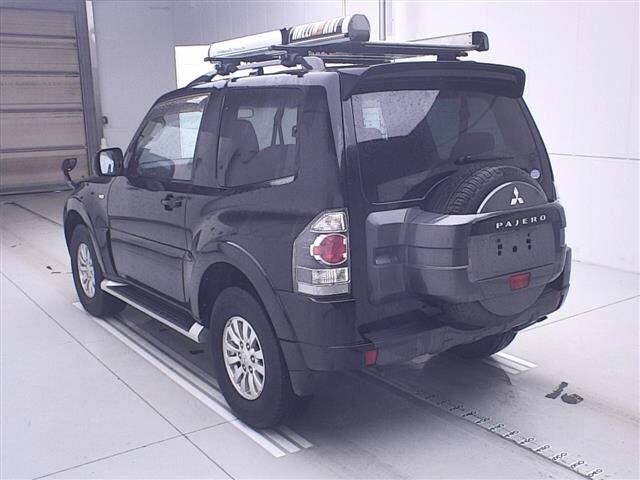 MITSUBISHI PAJERO 2012