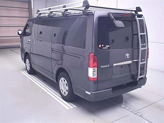TOYOTA HIACE VAN 2020