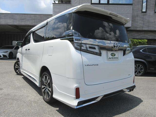 TOYOTA VELLFIRE 2020