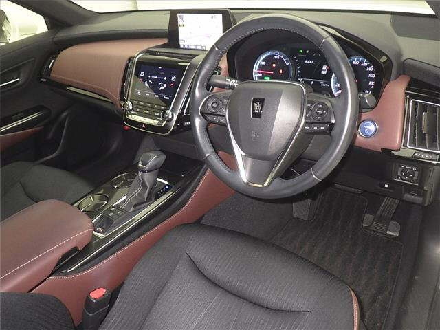 TOYOTA CROWN 2018