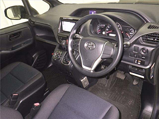 TOYOTA VOXY 2015
