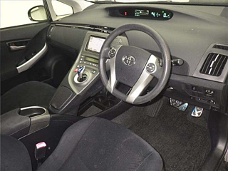 TOYOTA PRIUS 2013