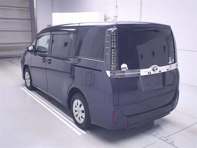 TOYOTA VOXY 2015