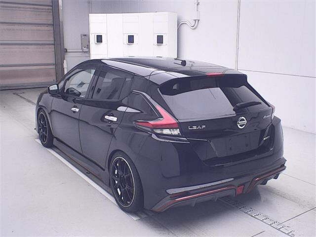 NISSAN LEAF 2018