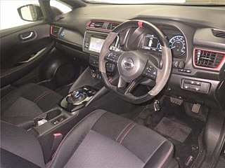 NISSAN LEAF 2018