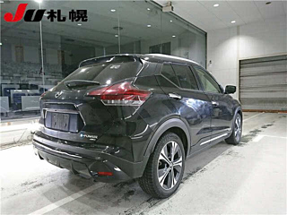 NISSAN KIX 2023