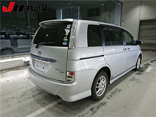 TOYOTA ISIS 2014