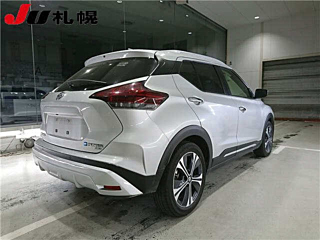NISSAN KIX 2023
