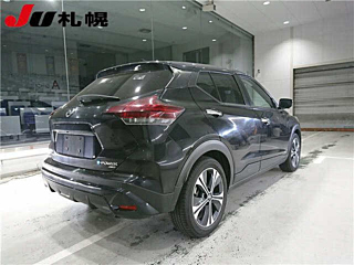NISSAN KIX 2023
