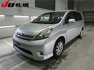 TOYOTA ISIS 2011