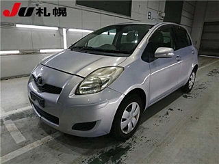 TOYOTA VITZ 2010