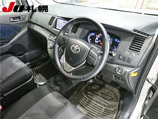TOYOTA ISIS 2014