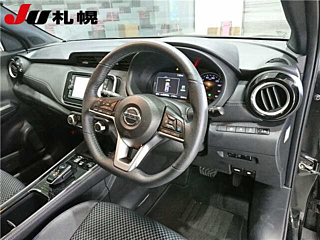 NISSAN KIX 2023