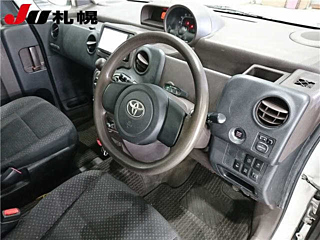 TOYOTA SPADE 2012
