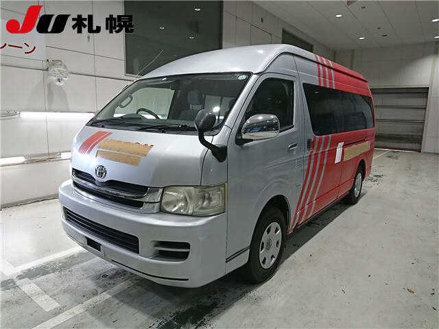 TOYOTA HIACE 2009