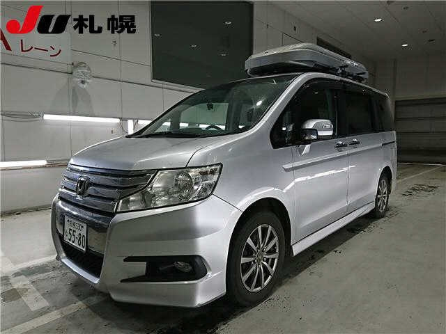HONDA STEP WAGON 2011