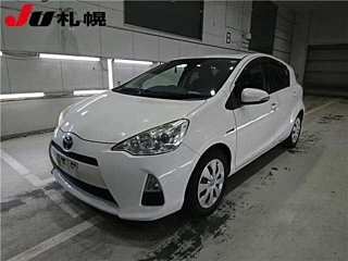 TOYOTA AQUA 2013