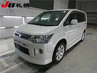 TOYOTA NOAH 2008