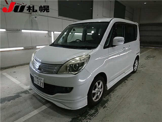 MITSUBISHI DELICA D2 2011