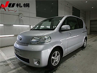 TOYOTA PORTE 2010
