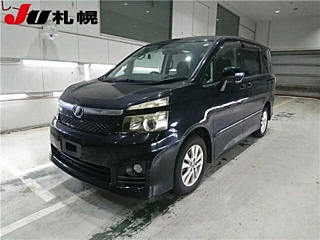 TOYOTA VOXY 2010