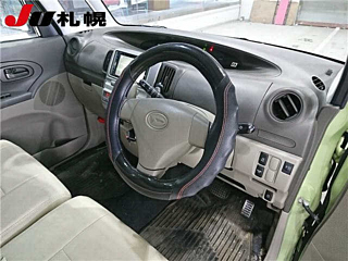 DAIHATSU TANTO 2010