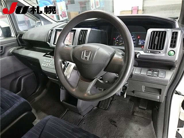 HONDA STEP WAGON 2011