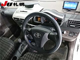 TOYOTA IQ 2009
