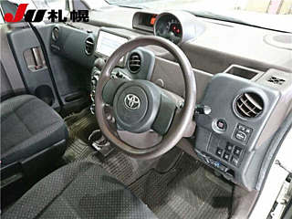 TOYOTA SPADE 2012