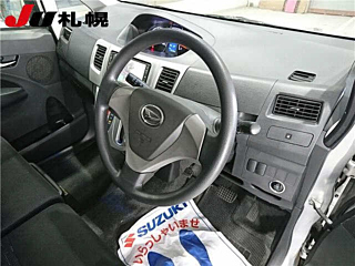 DAIHATSU MOVE 2011