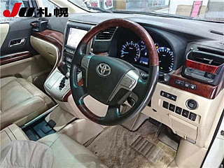 TOYOTA VELLFIRE 2008
