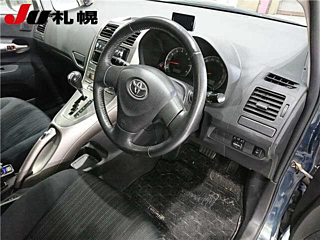 TOYOTA AURIS 2009