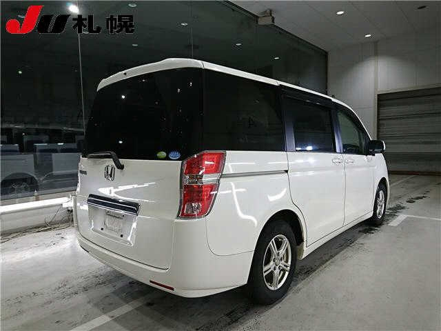 HONDA STEP WAGON 2011