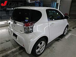 TOYOTA IQ 2009