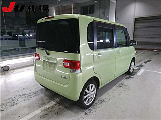 DAIHATSU TANTO 2010