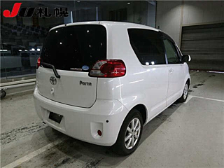 TOYOTA PORTE 2011