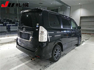 TOYOTA NOAH 2008
