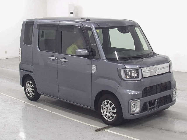 DAIHATSU WAKE 2018